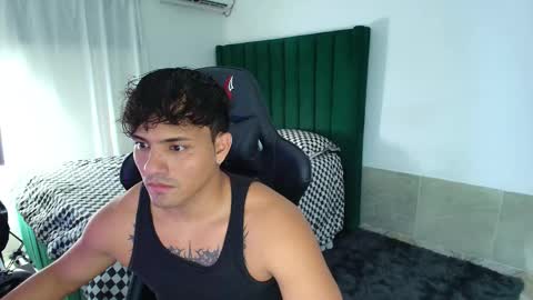  Lei  online show from February 14, 1:30 am