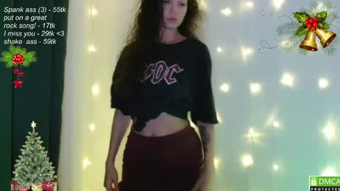 hey Im Leia and I love rock  online show from December 29, 5:33 pm