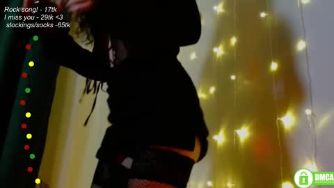 hey Im Leia and I love rock  online show from September 14, 7:37 pm