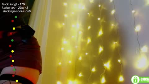 hey Im Leia and I love rock  online show from November 28, 8:27 pm