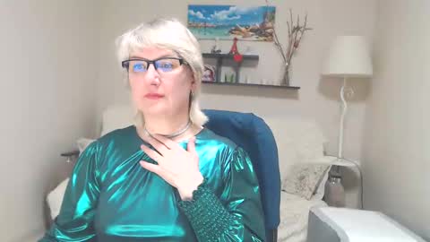 Snapshot of leilamays chatting on March 6, 2:29 pm Leila Kinky online show from March 6, 2:29 pm