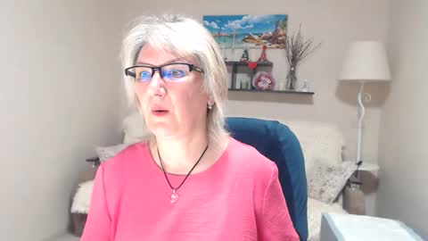 Leila Kinky online show from May 7, 5:36 am