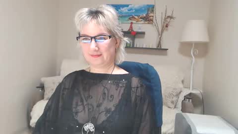 Snapshot of leilamays chatting on February 12, 7:02 am Leila Kinky online show from February 12, 7:02 am