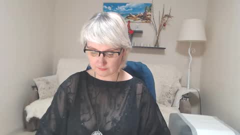 Snapshot of leilamays chatting on February 15, 8:54 am Leila Kinky online show from February 15, 8:54 am