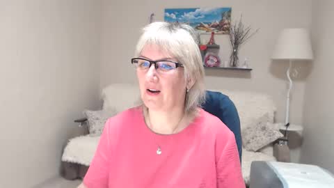 Leila Kinky online show from April 25, 4:25 am