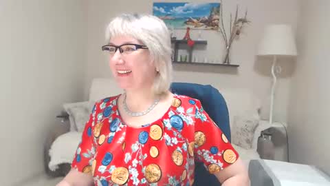 Snapshot of leilamays chatting on February 13, 7:13 am Leila Kinky online show from February 13, 7:13 am