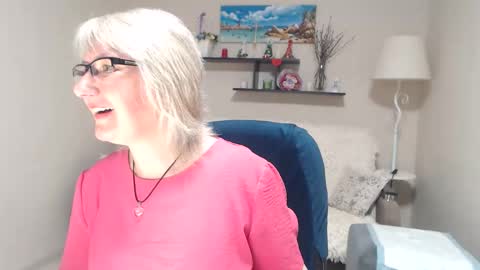 Leila Kinky online show from May 6, 5:35 am