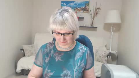 Snapshot of leilamays chatting on February 9, 9:16 am Leila Kinky online show from February 9, 9:16 am