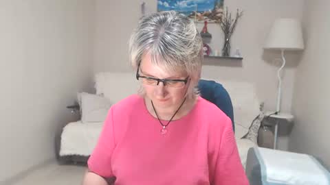 Leila Kinky online show from July 7, 7:23 am