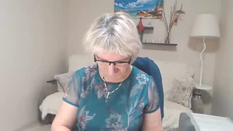 Snapshot of leilamays chatting on January 30, 2:49 am Leila Kinky online show from January 30, 2:49 am