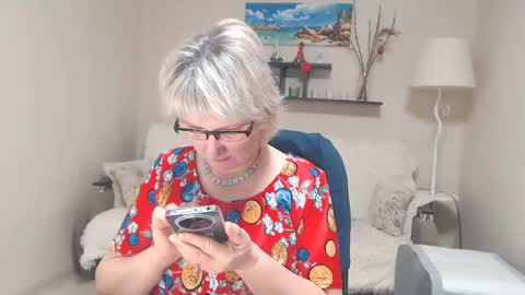 Snapshot of leilamays chatting on February 13, 4:11 am Leila Kinky online show from February 13, 4:11 am