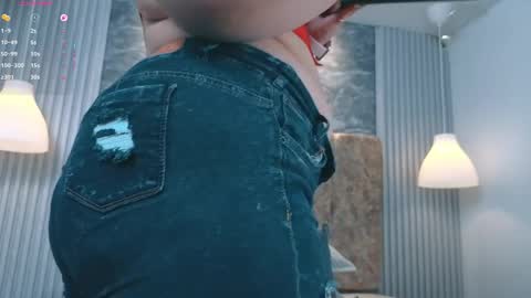 leilapons online show from April 7, 6:32 pm