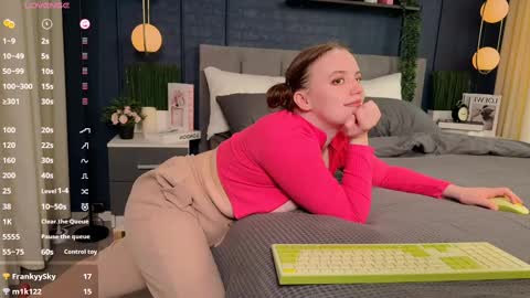 Lela online show from February 17, 1:36 am