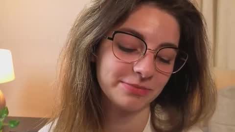 Alexandria online show from November 9, 9:39 pm