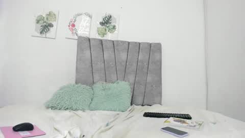 Snapshot of lelany_evans chatting on February 26, 7:42 pm lelany_evans online show from February 26, 7:42 pm