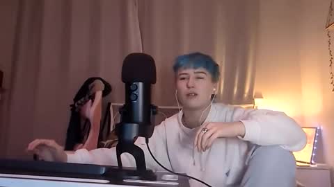 Snapshot of lemonmczesty chatting on October 26, 8:52 pm lemonmczesty online show from October 26, 8:52 pm