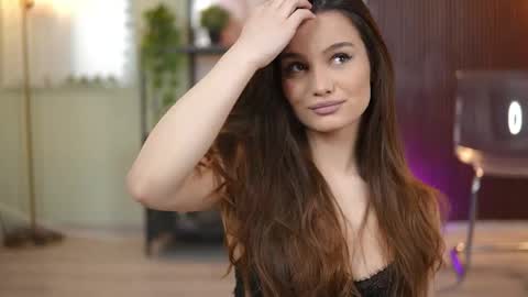 Lena Laurent online show from May 2, 9:15 am