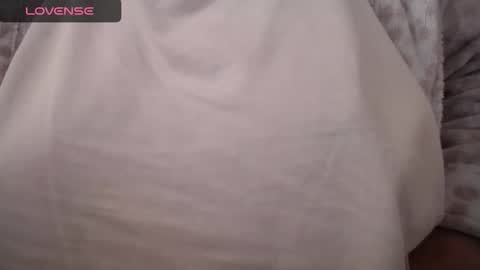 lenagolden online show from November 5, 8:49 am