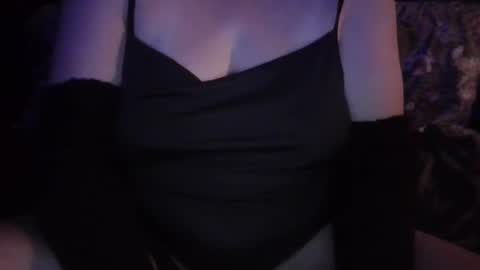 Snapshot of lenawantsold chatting on September 27, 3:48 am lenawantsold online show from September 27, 3:48 am