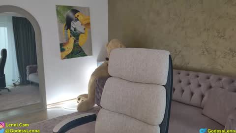 Snapshot of lenna_godess chatting on October 18, 5:22 am Lenna Goddess online show from October 18, 5:22 am