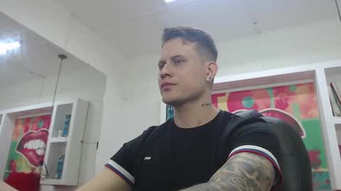 Yesid online show from February 17, 1:11 pm