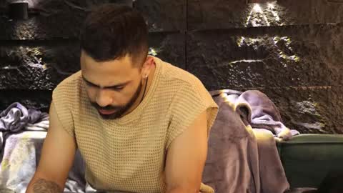 Leo  Diaz online show from December 3, 2:01 am