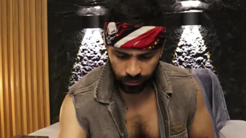 Leo  Diaz online show from December 16, 4:30 am