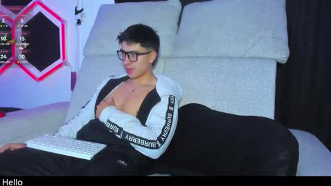 Snapshot of leo_muller chatting on October 23, 5:31 am leo_muller online show from October 23, 5:31 am