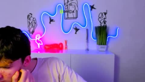 leo_valor online show from March 1, 7:29 pm