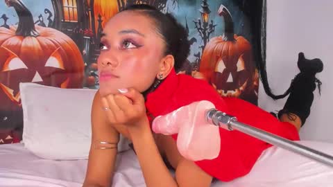 Leo online show from October 31, 6:19 pm