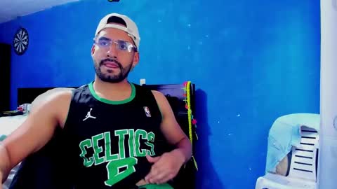 Leon Hart online show from December 28, 6:40 pm