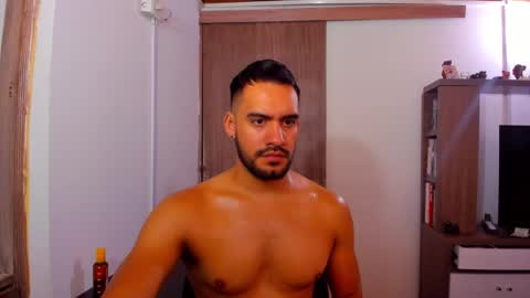 Leon Hart online show from February 11, 10:28 pm