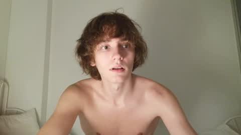 Leon online show from April 16, 9:50 pm