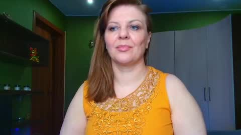 Leona tracie online show from May 25, 9:10 pm
