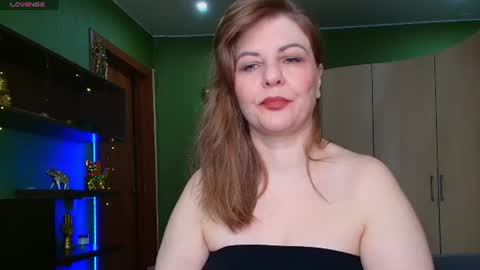 Leona tracie online show from July 13, 7:28 pm