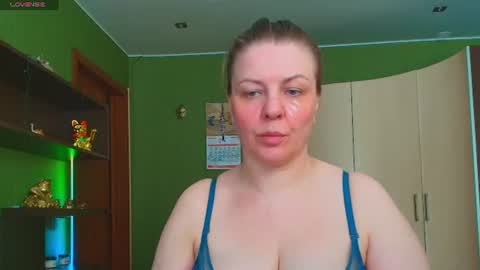 Leona tracie online show from June 26, 7:36 am