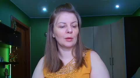 Leona tracie online show from July 8, 7:50 pm