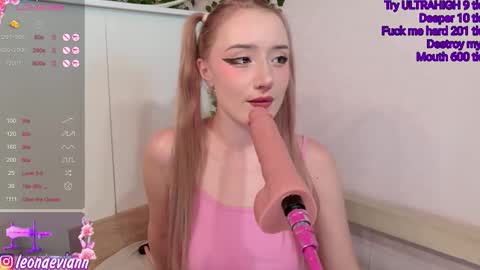 Snapshot of leonaeviann chatting on October 18, 3:11 am Leona Follow my Fansly online show from October 18, 3:11 am