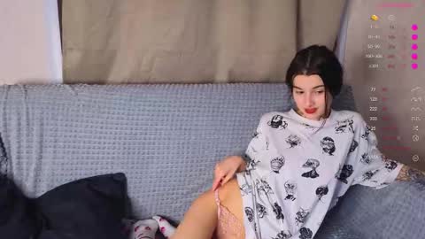 Donna online show from November 19, 2:49 pm