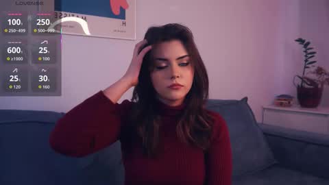 Mia online show from October 7, 8:10 am