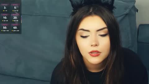 Mia online show from September 21, 8:29 am