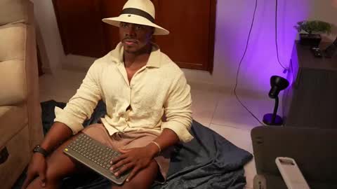 Leandro jones online show from September 19, 5:22 am