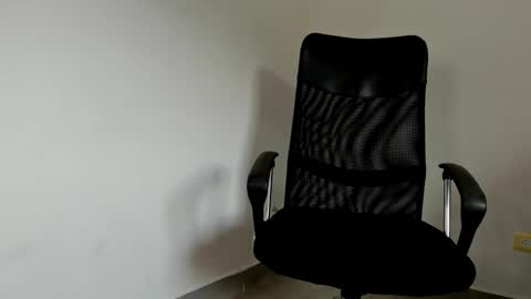 Leo online show from February 18, 6:26 pm