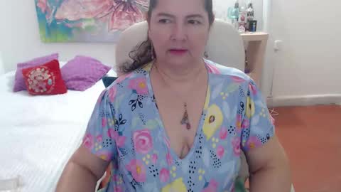 leonela   online show from March 26, 5:13 am