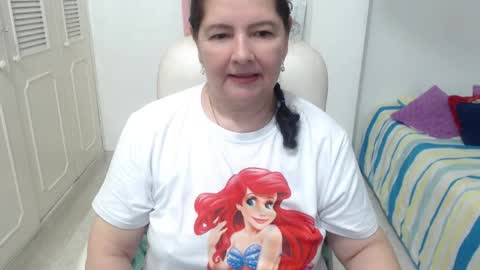 leonela   online show from May 26, 2:06 am