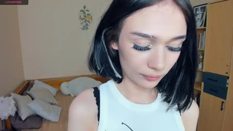 Alice online show from May 3, 8:04 pm