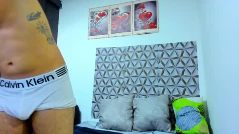 Leon online show from March 24, 7:31 pm