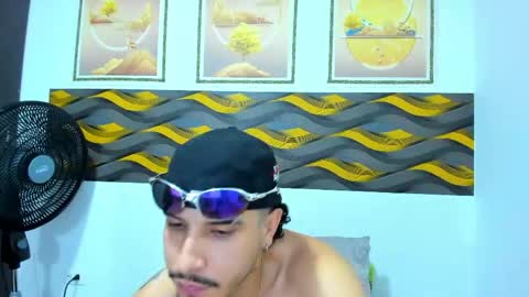 Leon online show from May 15, 9:11 pm