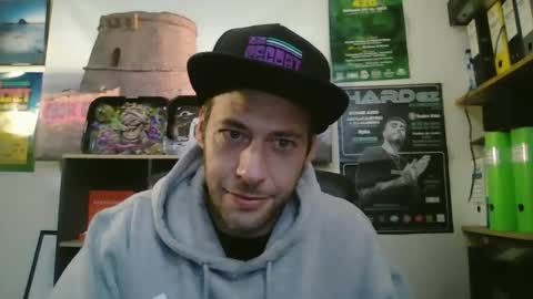 leonidascum online show from November 20, 11:42 am