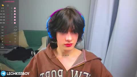 leonkissboy online show from March 26, 9:58 am